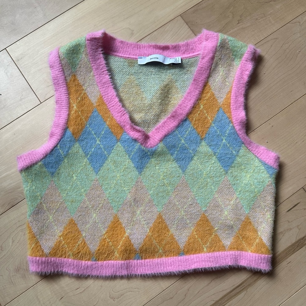 Bershka Knit Vest with Pink and Yellow Accents